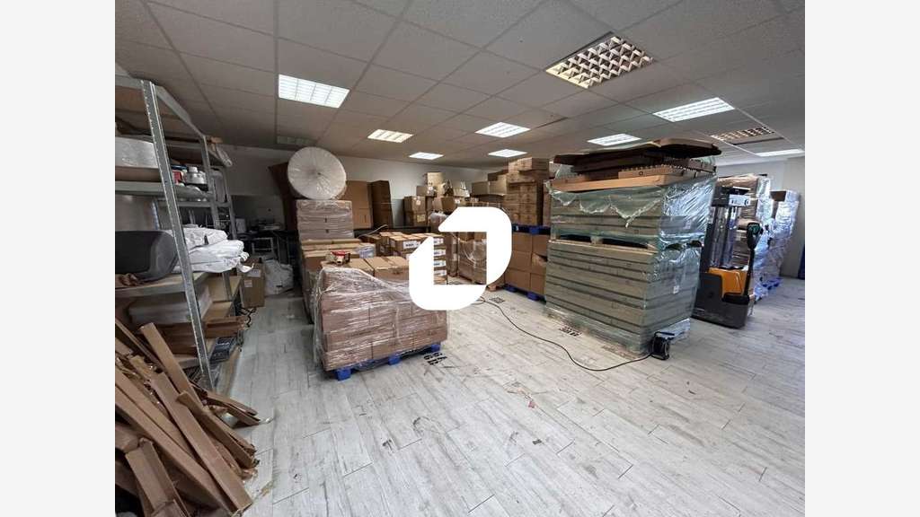 A louer Local d'activité 220m² Saint leu la foret