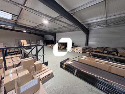 Location Locaux d'activités - Entrepôts à Saint-Loubès