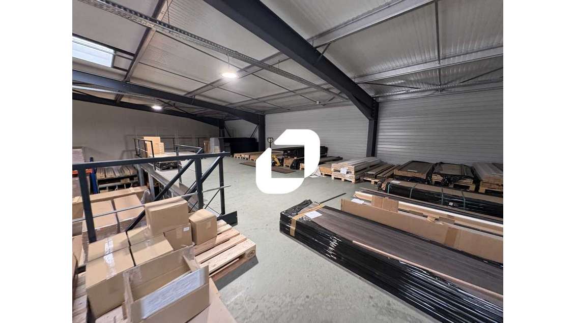 A louer Local d'activité 254m² Saint loubes