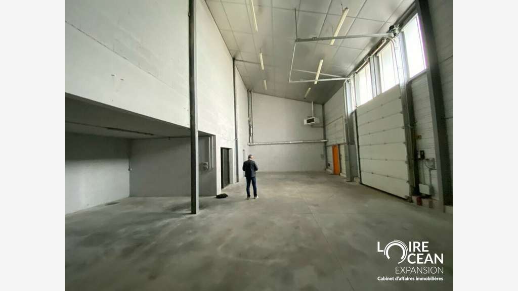 A louer entrepôt 163m² Saint-Lumine-de-Clisson