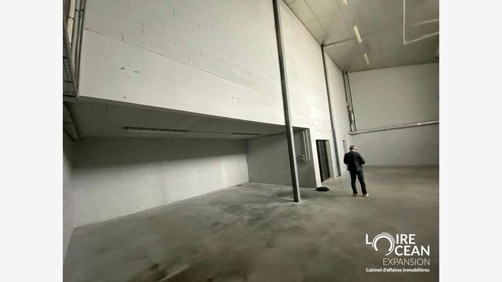 A louer entrepôt 163m² Saint-Lumine-de-Clisson