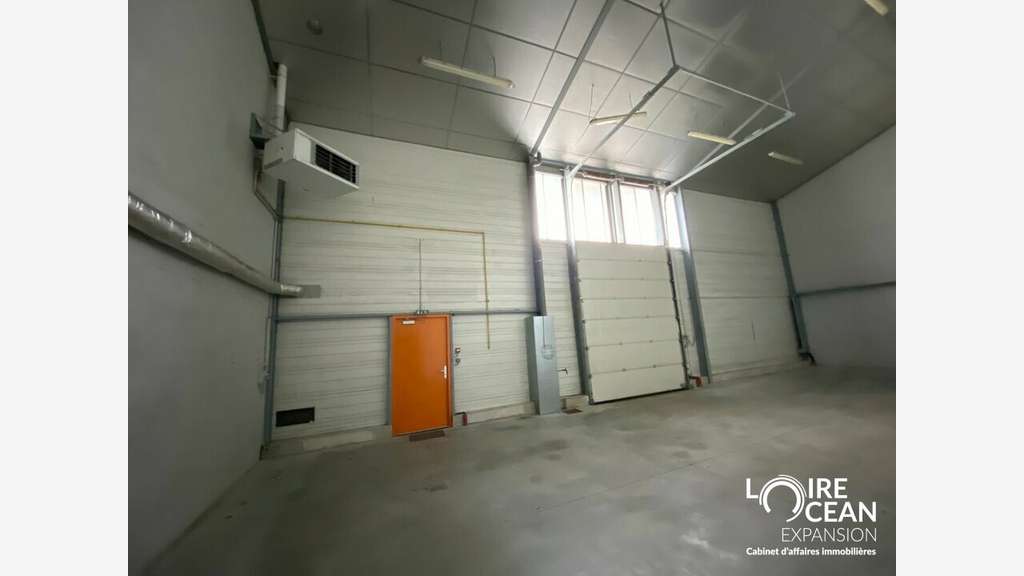 A louer entrepôt 163m² Saint-Lumine-de-Clisson