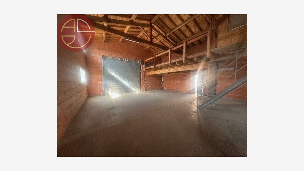 Entrepôt à louer 520m² sur 5000m² à Saint-Lys