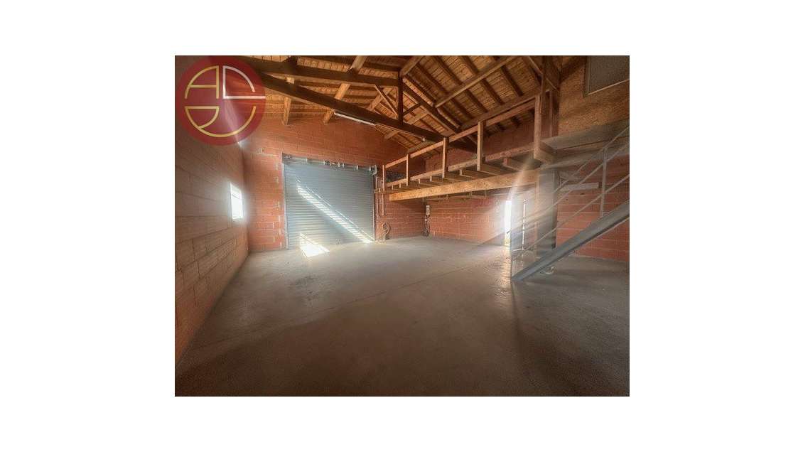 Entrepôt à louer 520m² sur 5000m² à Saint-Lys
