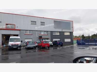 Loue local d'activités 325m² à Saint-Malo ZI Sud