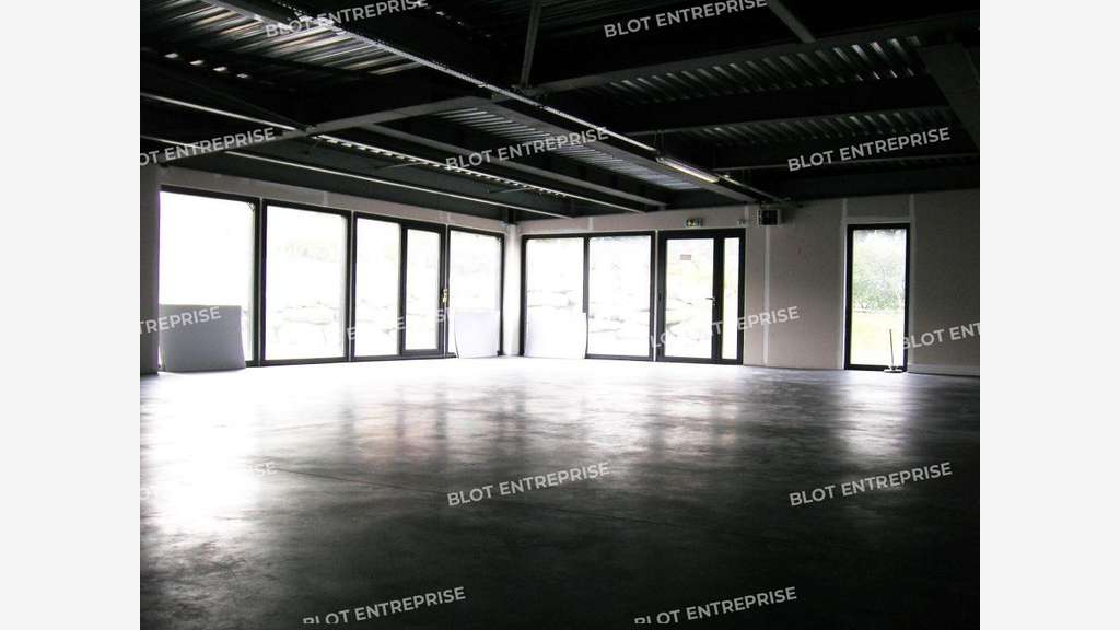 A louer local d'activités 500m² à Saint-Malo