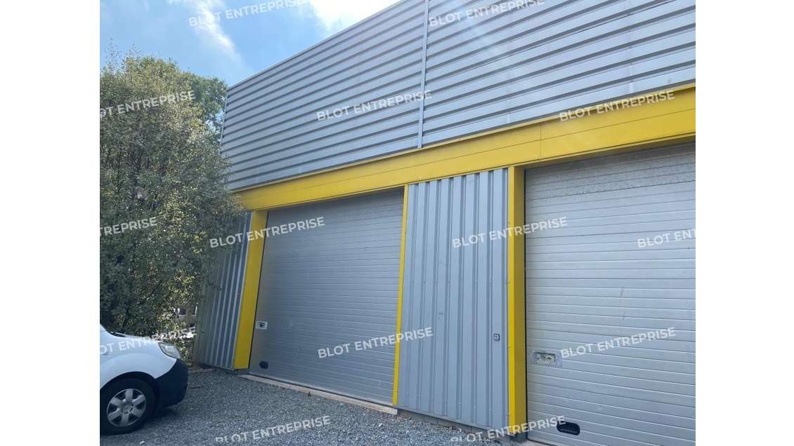 A louer local d'activités 60m² St Malo Zone Burgot