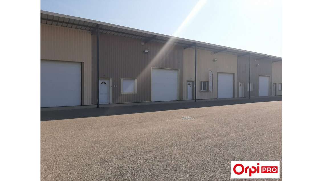 Entrepôt 200m² à louer à Saint-Marcel-lès-Valence