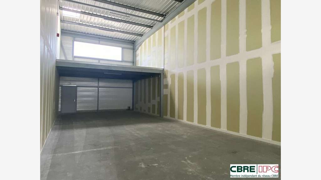 Location local 216m² à Saint Martin de Seignanx