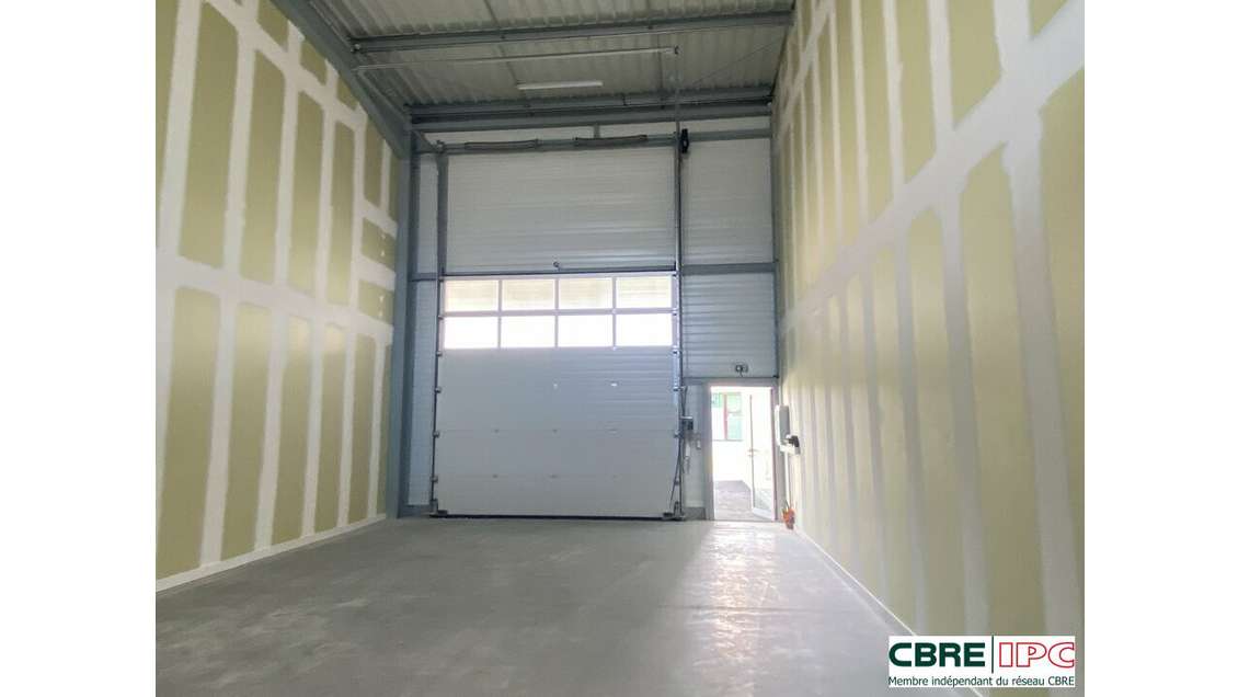 Location local 216m² à Saint Martin de Seignanx