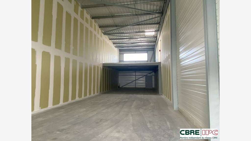 Location local 215m² à Saint Martin de Seignanx