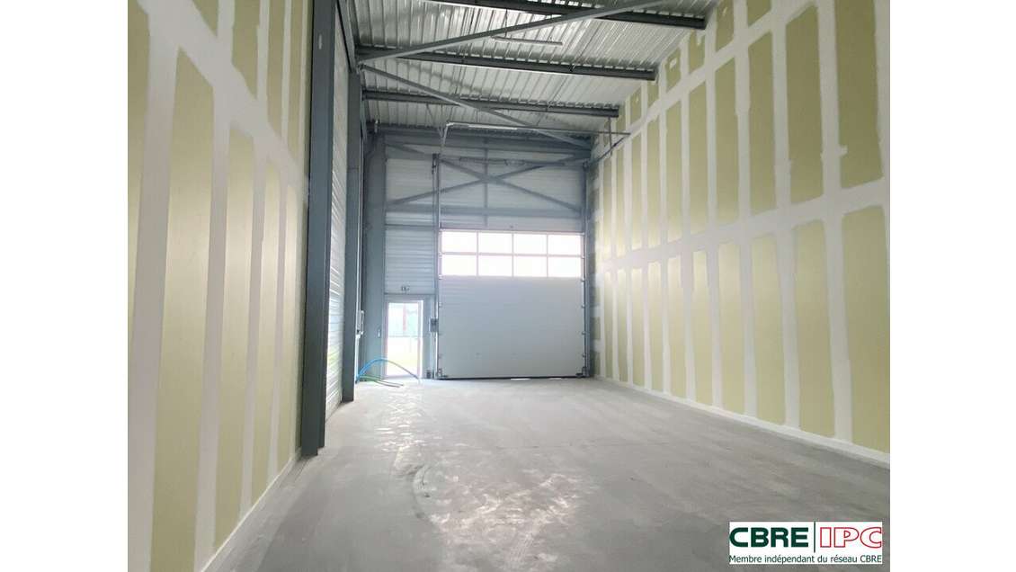 Location local 215m² à Saint Martin de Seignanx