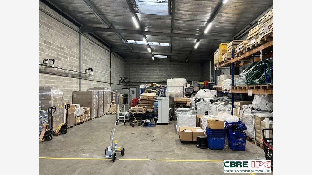Location local 950m² Saint Martin de Seignanx A63