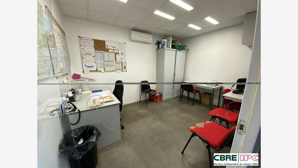 Location local 525m² à Saint-Martin-de-Seignanx