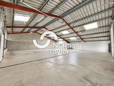 Loue local d'activité 355m² St-Martin-de-Seignanx