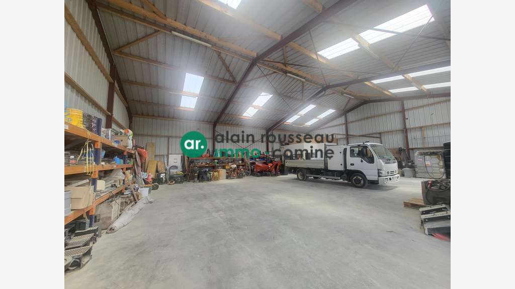 A louer local 340m² sur 2200m² à Angers Ouest