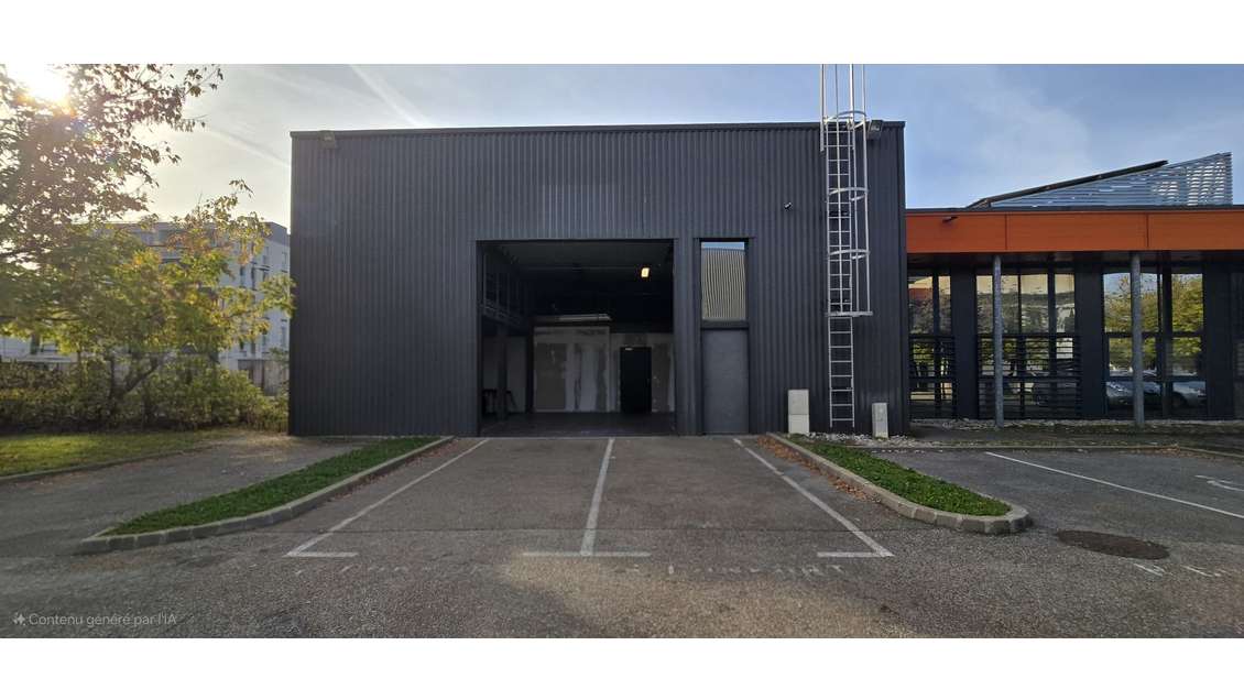 Local 466m² dont 220m² de bureaux St Martin Hères