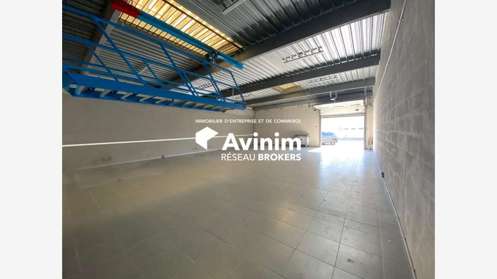 A louer locaux 222m² à Saint-Martin-d'Hères