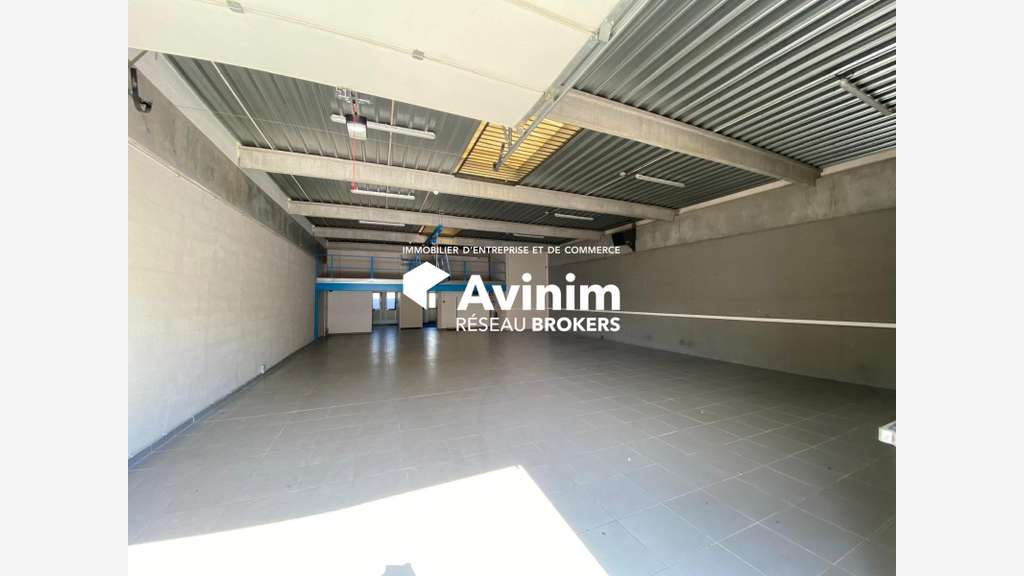 A louer locaux 222m² à Saint-Martin-d'Hères
