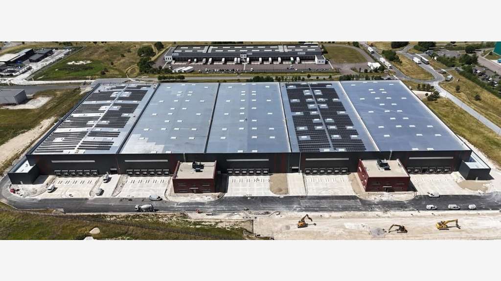 Loue entrepôt de 31 840m² à St Martin sur le Pré