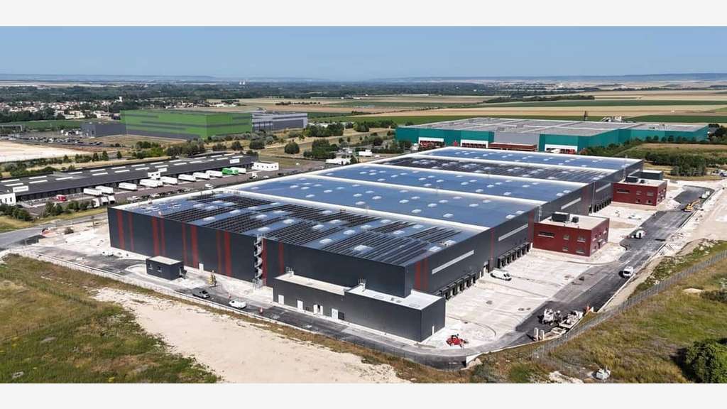 Loue entrepôt de 31 840m² à St Martin sur le Pré