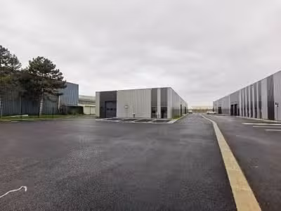 Loue local d'activités à partir de 200m² dept 51