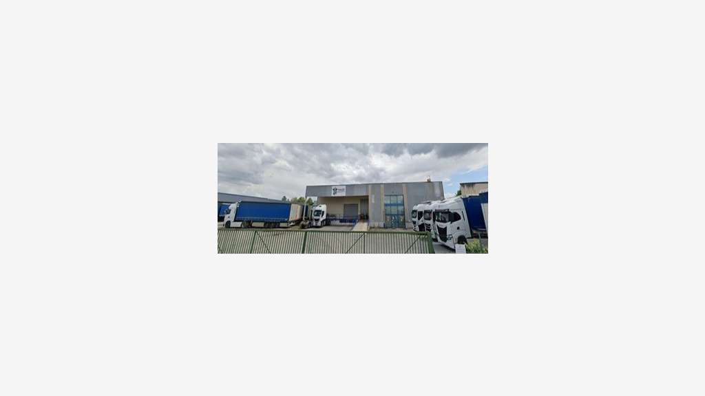 Loue local industriel 1 600m² St-Martin-sur-le-Pré