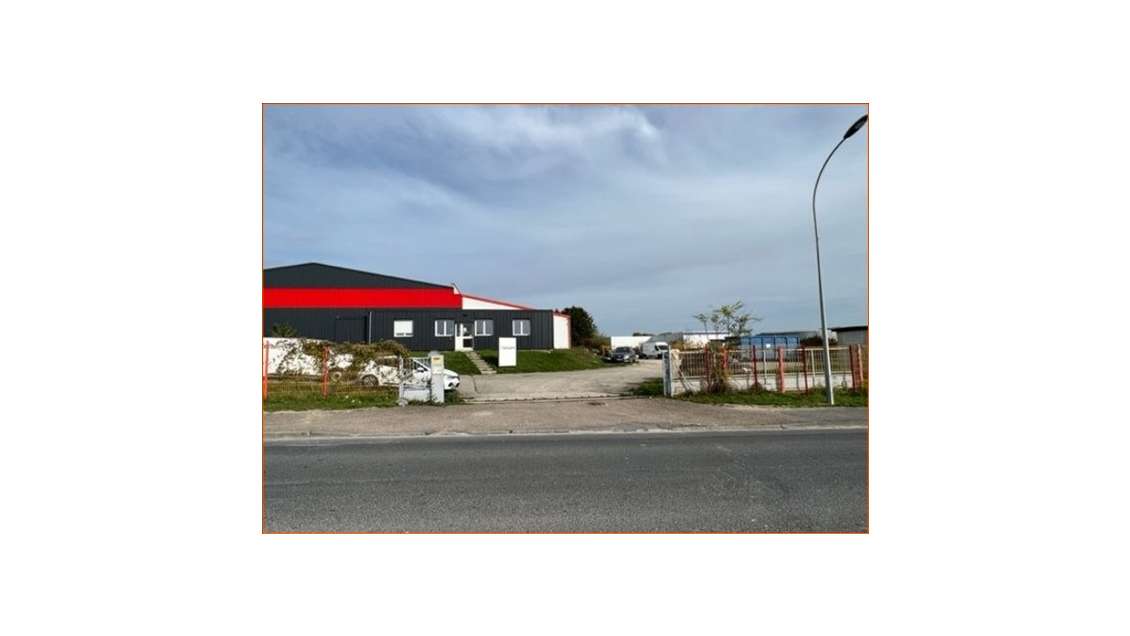 Loue local d'activités 565m² St-Martin-sur-le-Pré