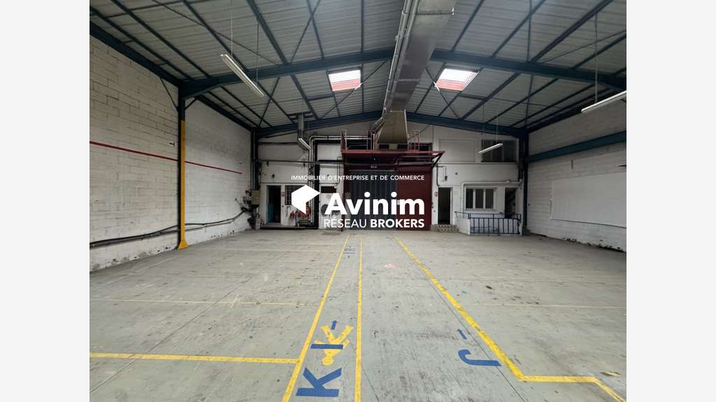 A louer entrepôt stockage 750m² St-Maur-des-Fossés