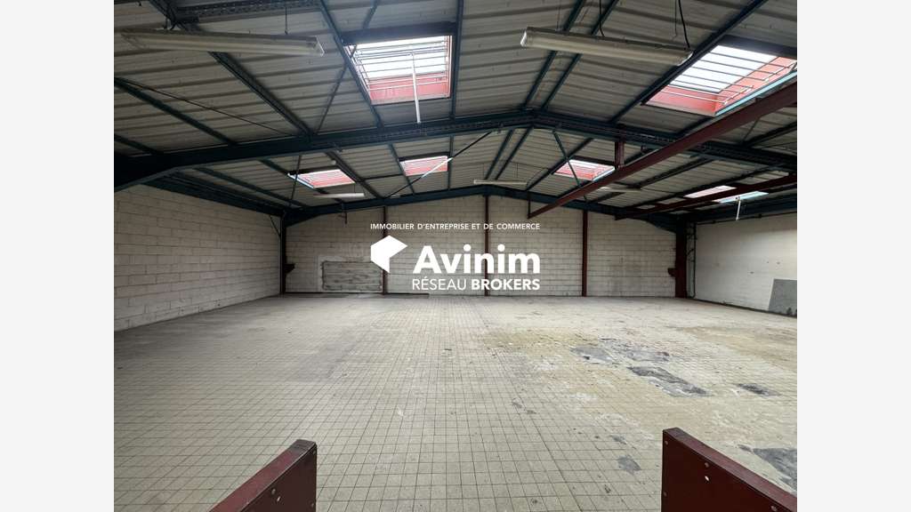 A louer entrepôt stockage 750m² St-Maur-des-Fossés