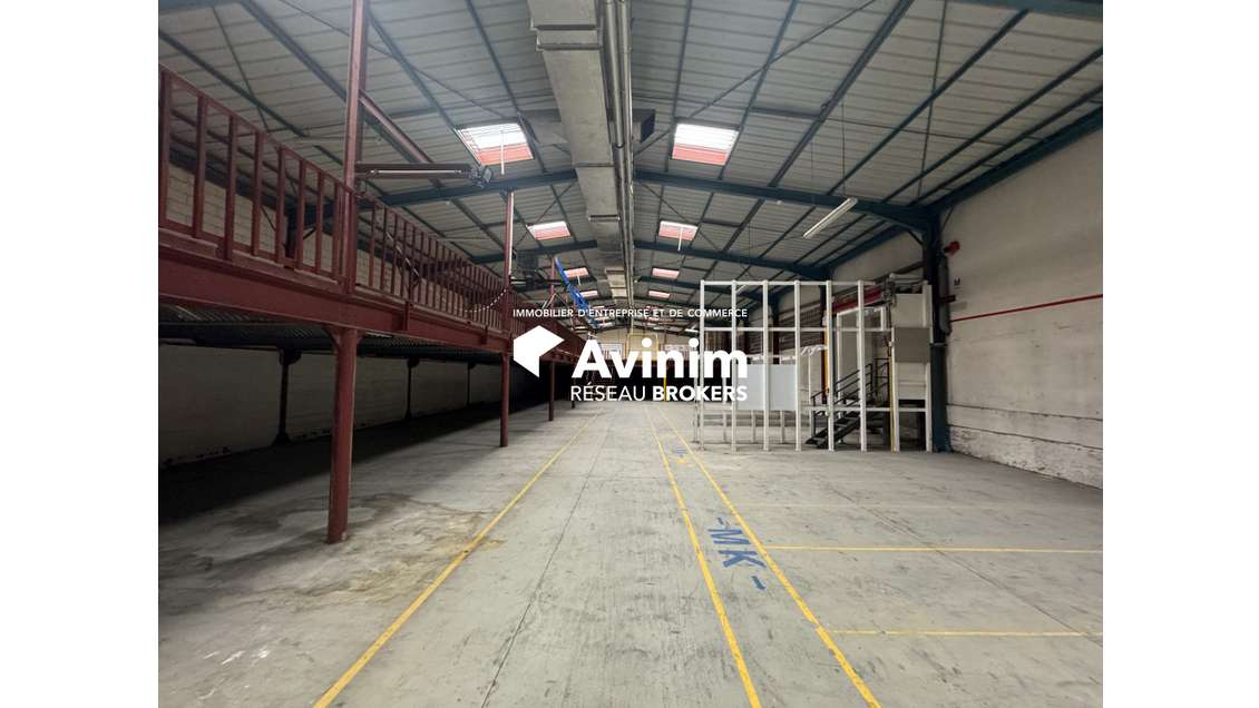 A louer entrepôt stockage 750m² St-Maur-des-Fossés