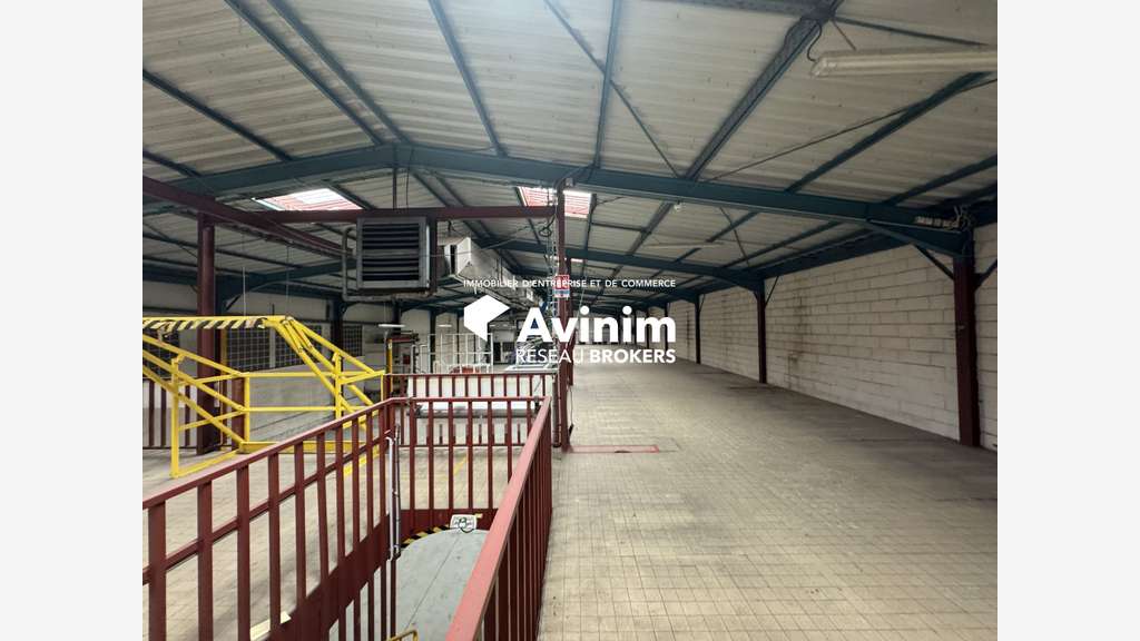A louer entrepôt stockage 750m² St-Maur-des-Fossés