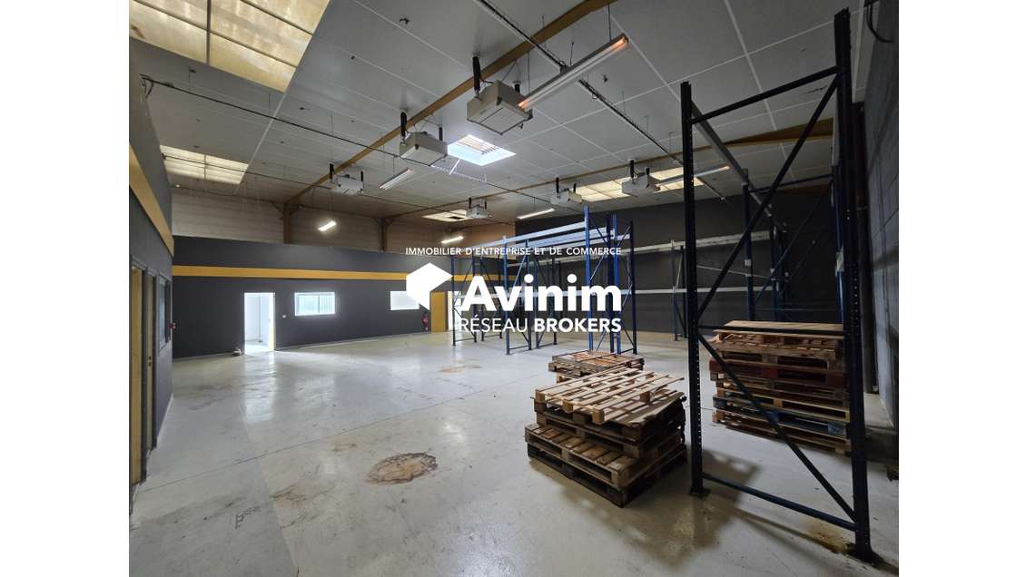 A LOUER ST MAXIMIN ENTREPOT 750 M²