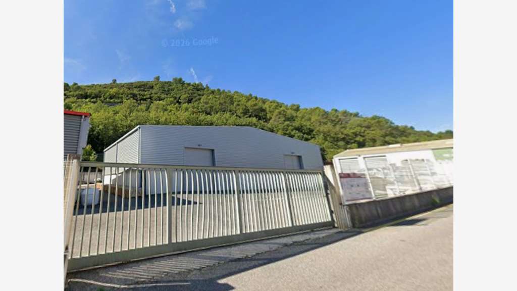 A louer entrepôt récent 670m² ZA Saint-Maximin