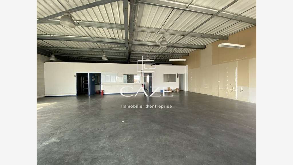 Loue 441m² + stockage extérieur 2 000m² Gironde