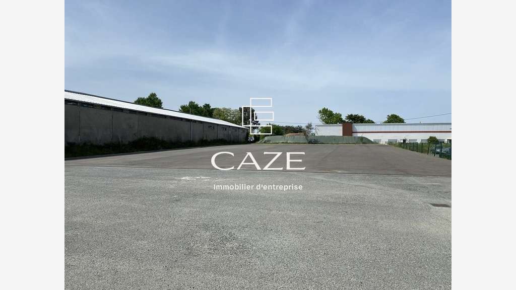 Loue 441m² + stockage extérieur 2 000m² Gironde