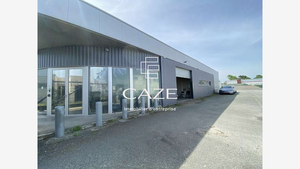Loue 441m² + stockage extérieur 2 000m² Gironde