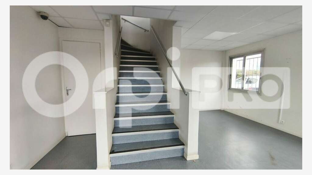 A louer local d'activité 319m² St-Michel-sur-Orge
