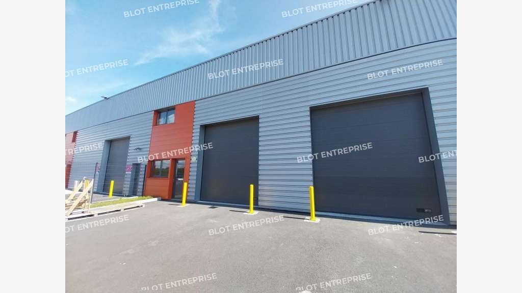 A louer locaux d'activités 145m² à Saint-Nazaire