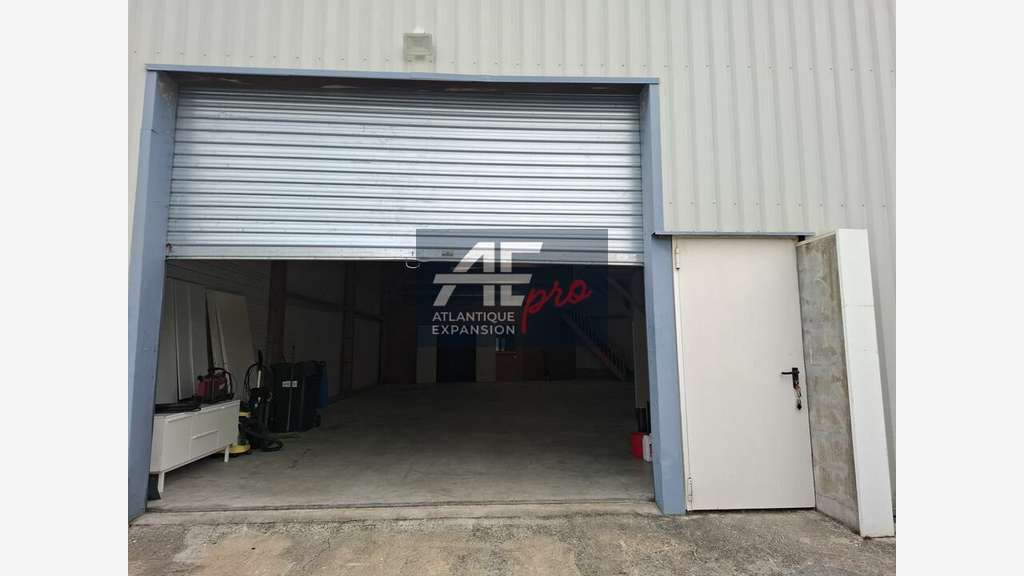 A louer local d'activité 260m² à Saint Nazaire