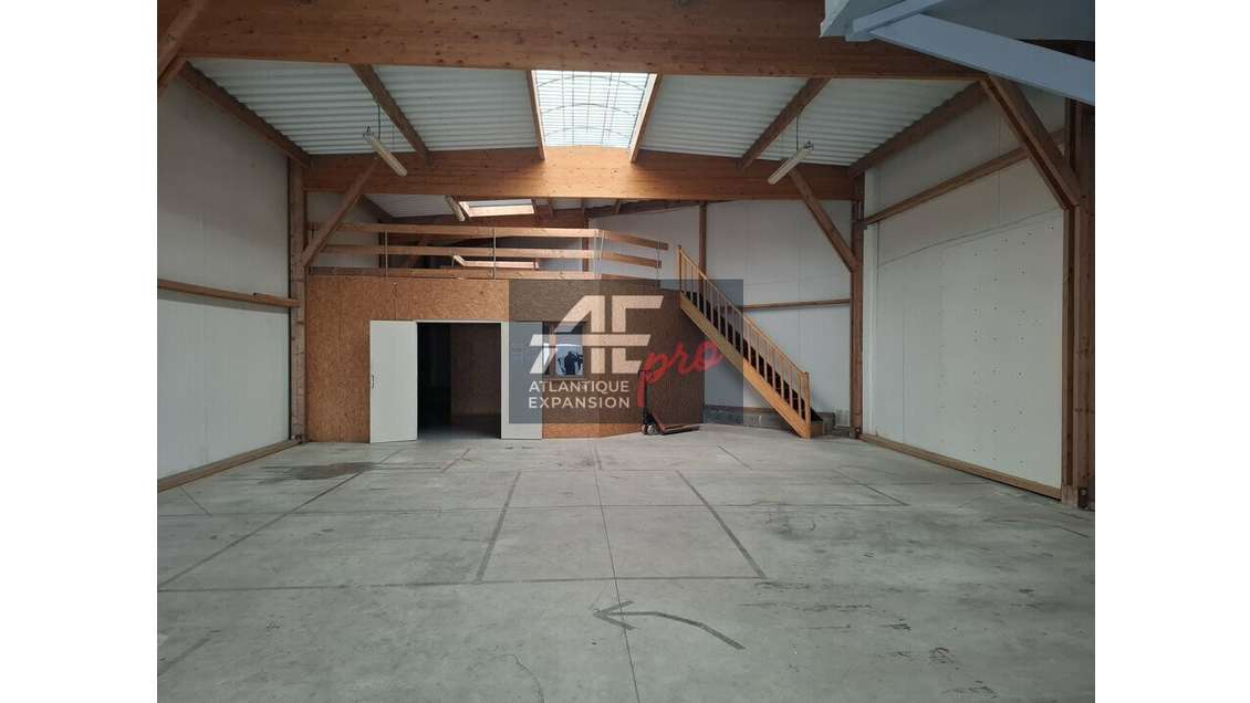 A louer local d'activité 260m² à Saint Nazaire