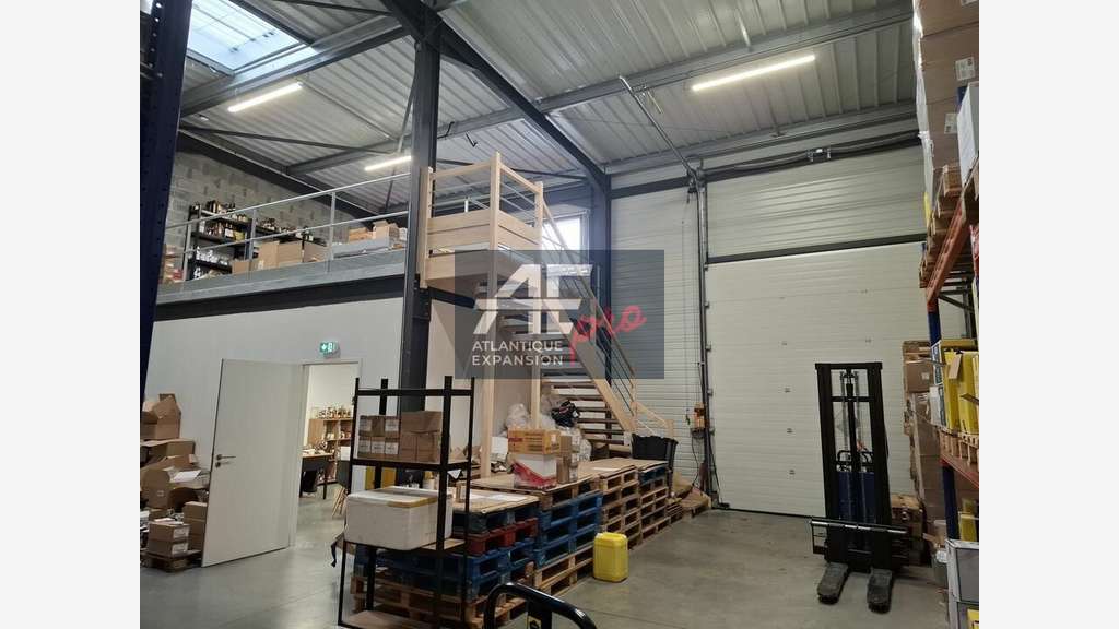 A louer local activité 150m² Saint-Nazaire Brais