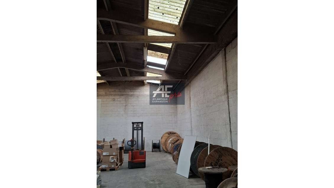 Local d'activités de 200m² à louer à Saint Nazaire