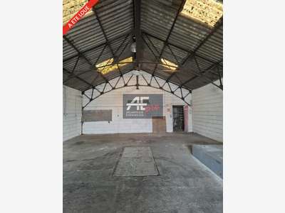 Entrepôt 202m² avec terrain à louer Saint Nazaire