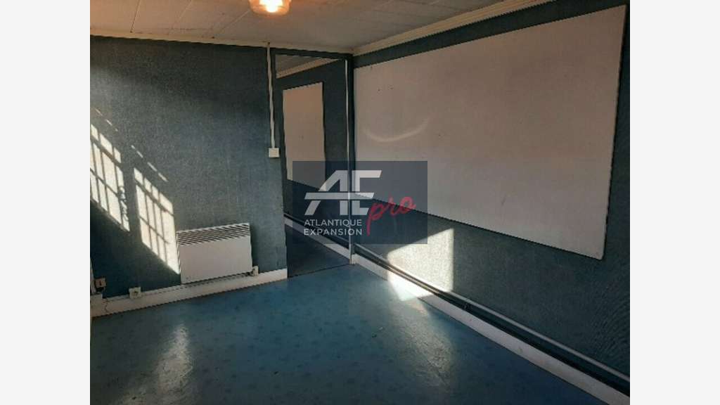Entrepôt 202m² avec terrain à louer Saint Nazaire
