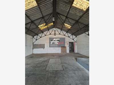 Entrepôt 202m² avec terrain à louer Saint Nazaire