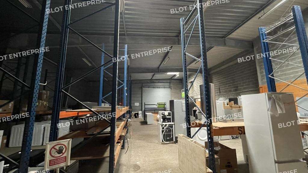 A louer locaux activités 625m² St-Nazaire Océanis
