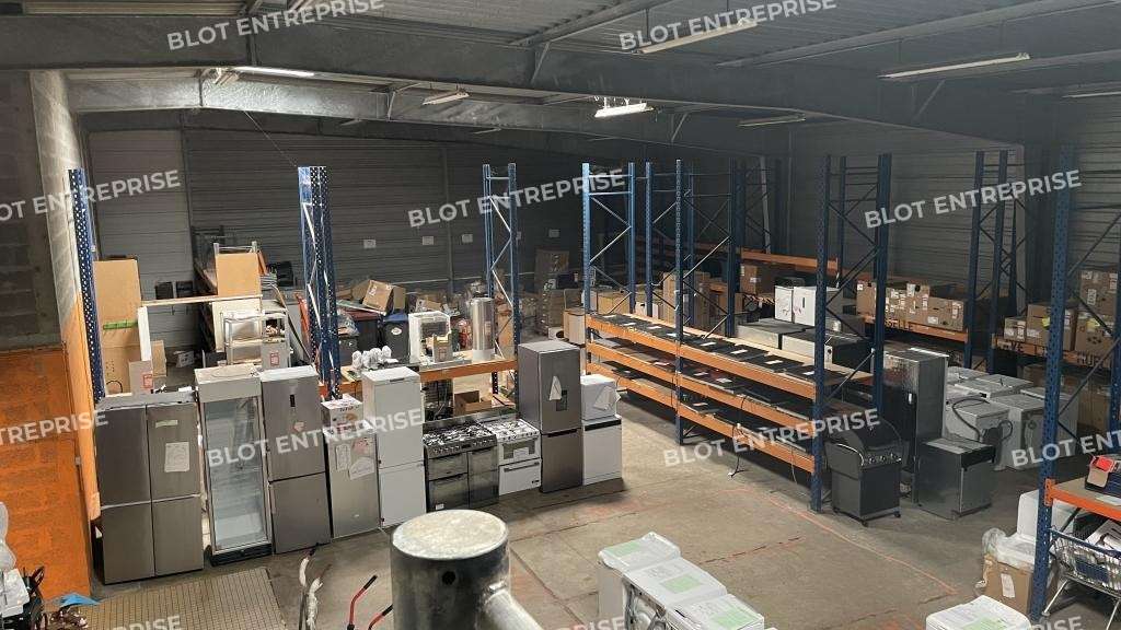 A louer locaux activités 625m² St-Nazaire Océanis