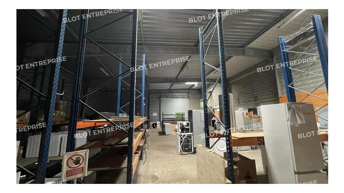 A louer locaux activités 625m² St-Nazaire Océanis