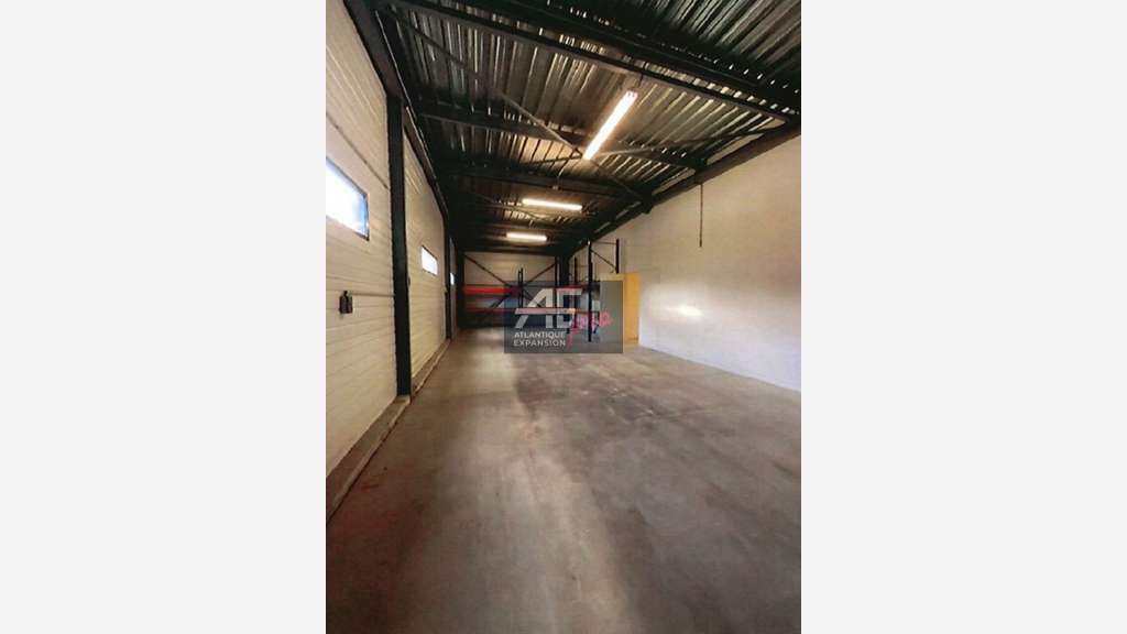 A louer local 651m² Saint-Nazaire empl stratégique